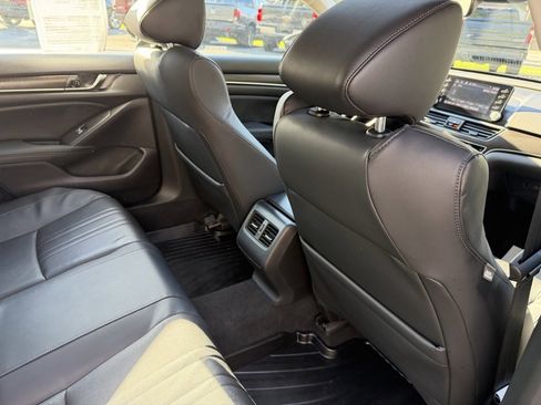 Used 2018 Honda Accord EX-L image 18