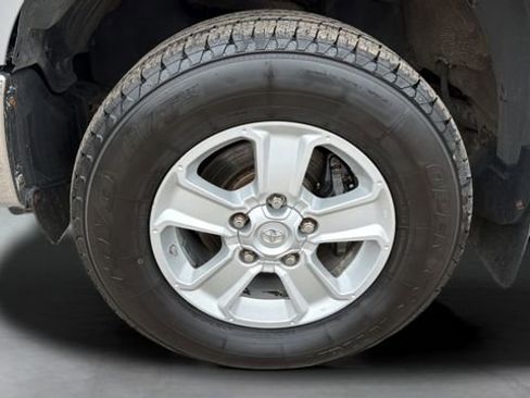 Used 2014 Toyota Tundra SR5 w/ SR5 Upgrade Package image 27