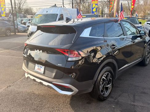 Used 2025 Kia Sportage LX AWD/4WD image 7