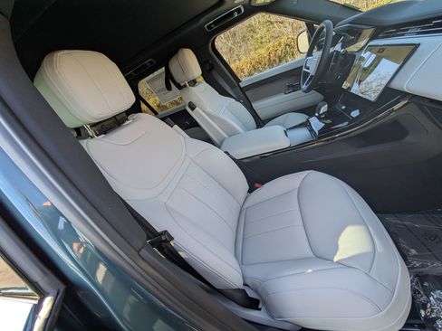 New 2026 Land Rover Range Rover Sport SE image 30