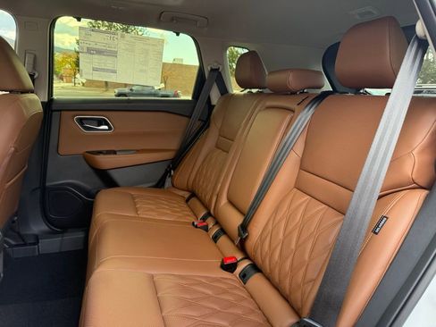 New 2026 Nissan Rogue Platinum w/ Platinum Premium Package image 16