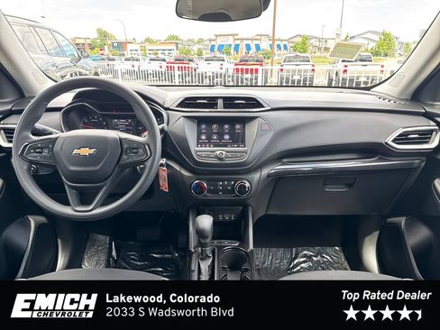 Used 2023 Chevrolet TrailBlazer LS FWD image 12