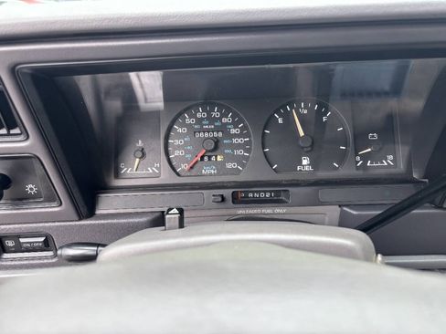 Used 1995 Plymouth Acclaim FWD image 17