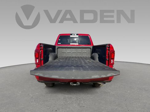 New 2026 RAM 2500 Laramie w/ Night Edition AWD/4WD image 21