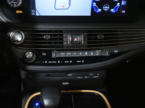 Used 2021 Lexus LS 500 AWD w/ Luxury Package image 21