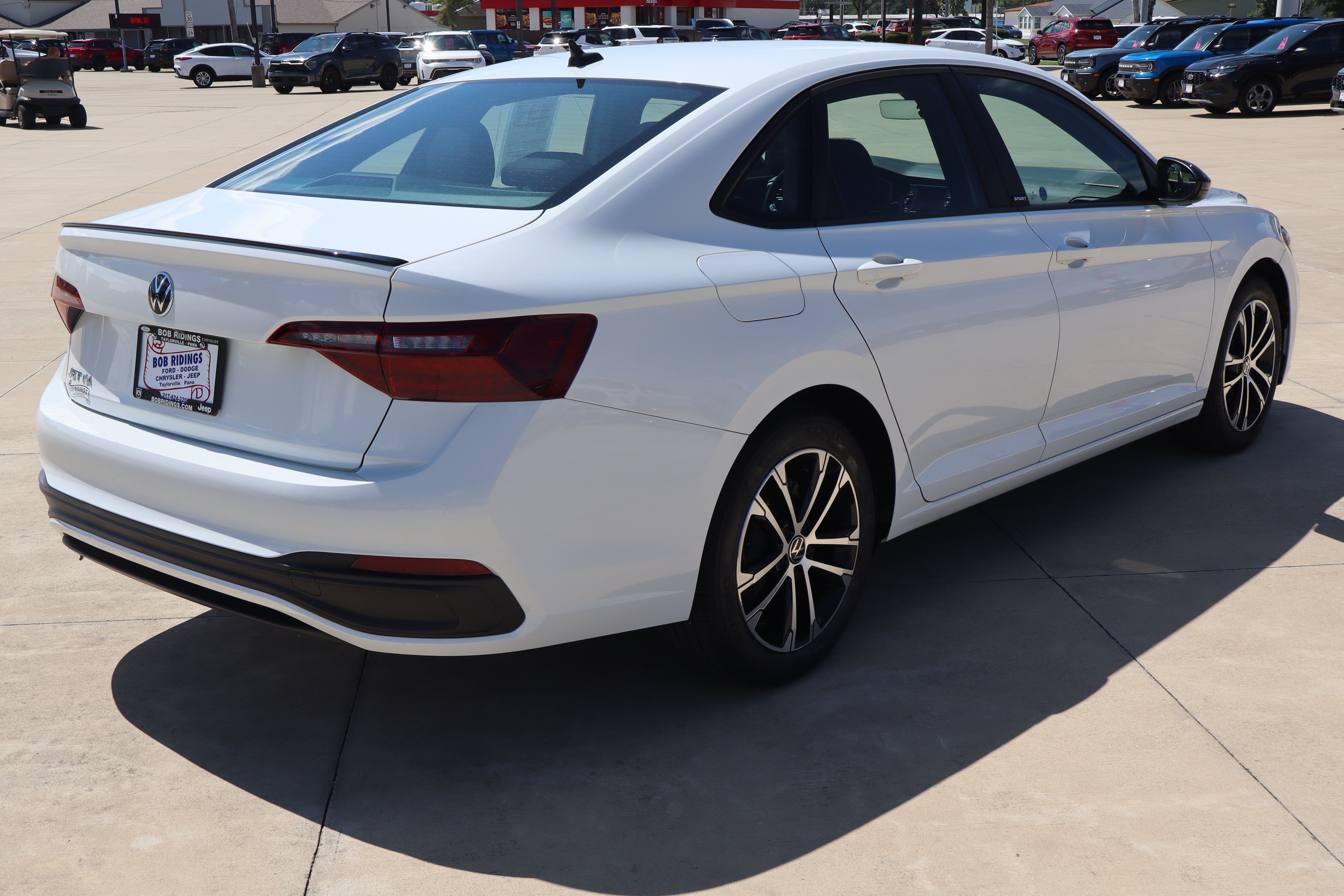 Used 2024 Volkswagen Jetta Sport FWD image 5