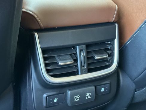 Used 2020 Subaru Outback Touring XT AWD/4WD image 16