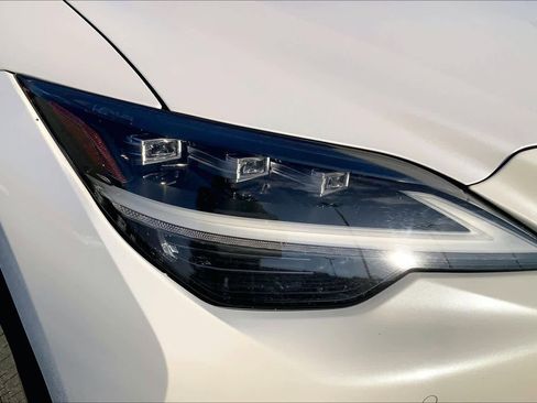 Used 2021 Lexus LS 500 w/ Accessory Package (Z2) image 25