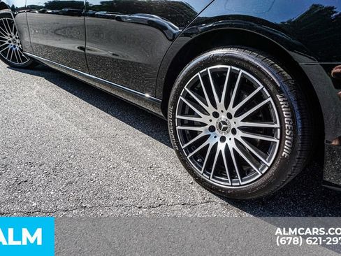 Used 2025 Mercedes-Benz C 300 Sedan image 15