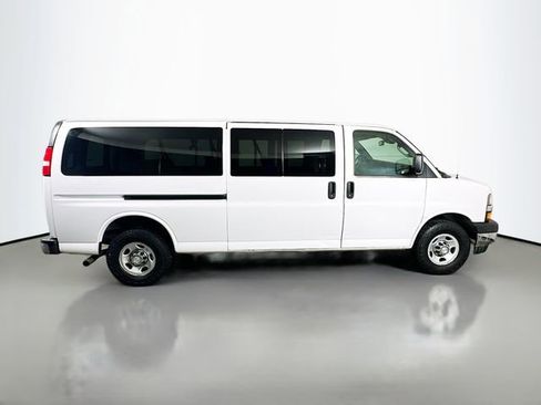 Used 2020 Chevrolet Express 3500 LT w/ LT Preferred Equipment Group image 5