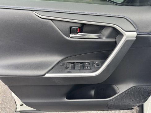 Used 2020 Toyota RAV4 XSE image 15