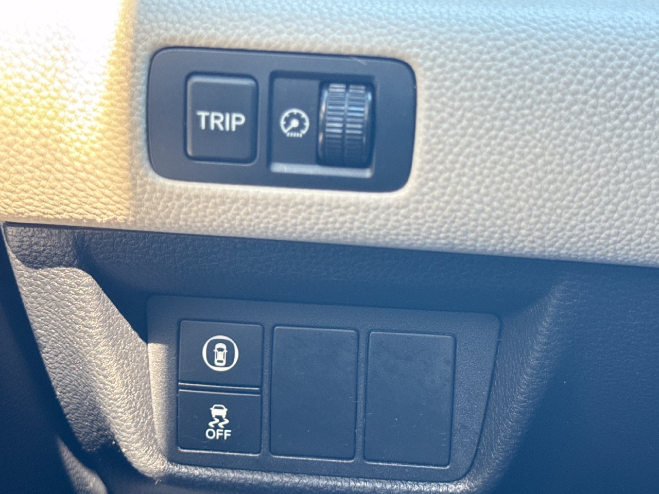 Used 2018 Honda Accord EX-L image 16