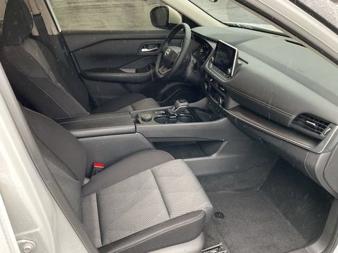Used 2026 Nissan Rogue SV AWD/4WD image 18