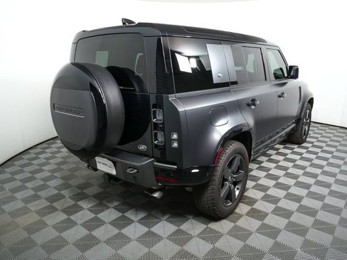 Used 2023 Land Rover Defender 110 V8 image 29