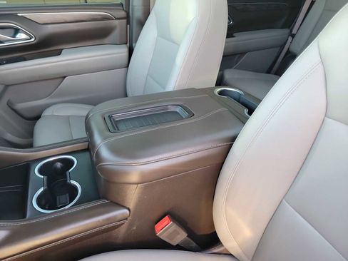 Used 2021 Chevrolet Tahoe Z71 w/ Rear Media and Nav Package image 16