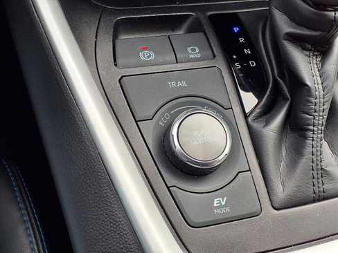 Used 2024 Toyota RAV4 XSE image 9