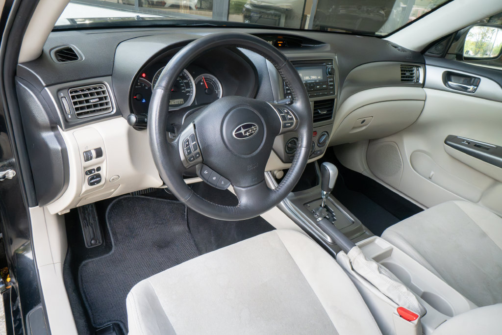 Used 2011 Subaru Impreza 2.5i Premium w/ PWR Moonroof Value Pkg AWD/4WD image 9