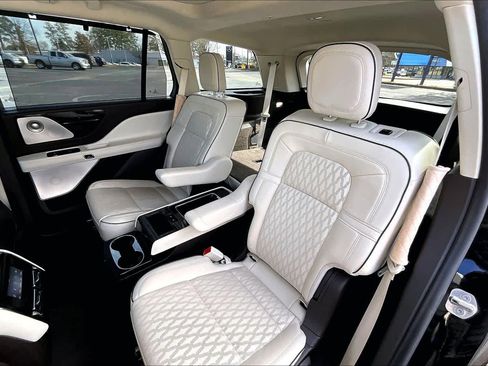 Used 2022 Lincoln Aviator Black Label w/ Dynamic Handling Package image 20