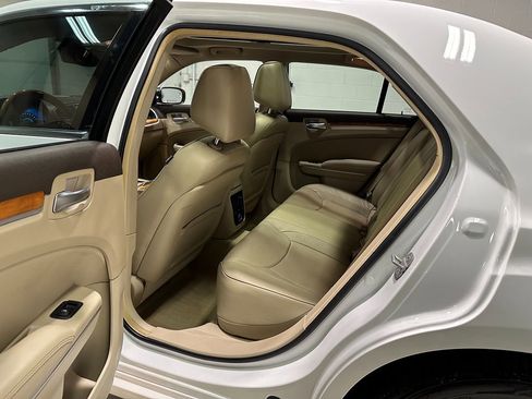 Used 2013 Chrysler 300 C w/ Light Group image 23