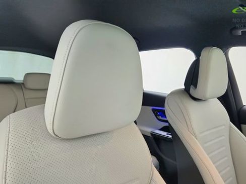 Used 2025 Mercedes-Benz GLC 350e 4MATIC w/ AMG Line image 24