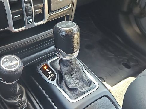 Used 2020 Jeep Wrangler Unlimited Sport S AWD/4WD image 25