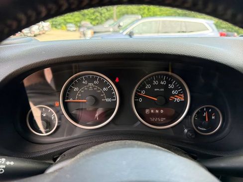 Used 2017 Jeep Wrangler Sahara AWD/4WD image 14