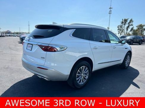 Used 2023 Buick Enclave Essence image 6