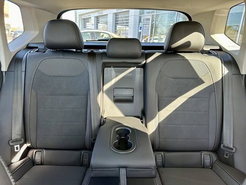 New 2024 Volkswagen Taos SE image 19