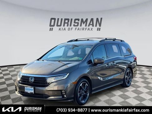 Used 2021 Honda Odyssey Elite image 2