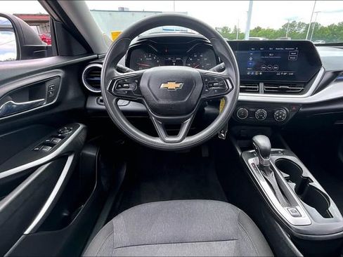 Used 2024 Chevrolet Trax LS w/ Driver Confidence Package FWD image 8