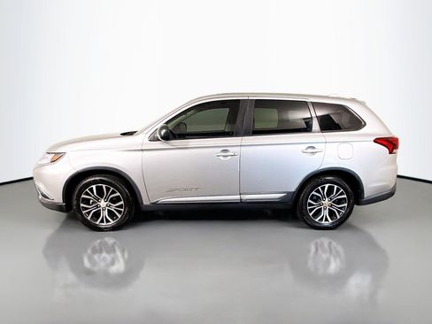 Used 2018 Mitsubishi Outlander ES FWD image 6