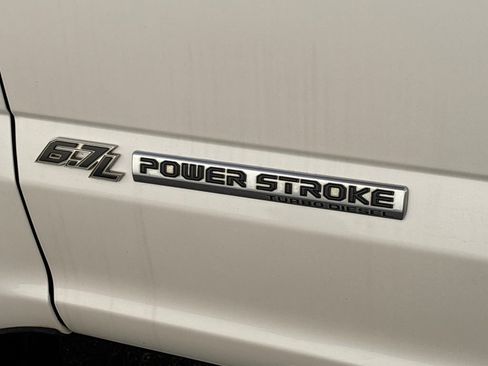 Used 2019 Ford F250 Lariat w/ Chrome Package image 30