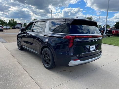 New 2026 Kia Carnival FWD image 7