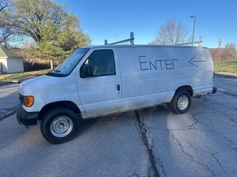 Used 2007 Ford E-250 and Econoline 250 Extended RWD image 22