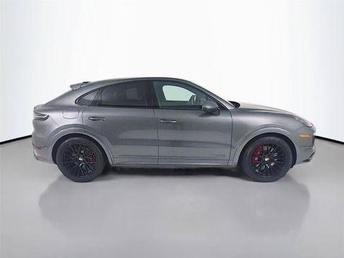 Used 2021 Porsche Cayenne GTS AWD/4WD image 27