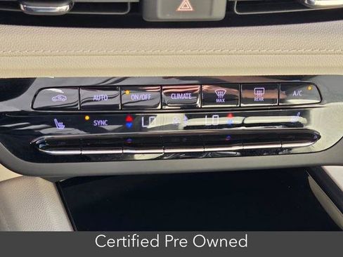 Certified 2021 Buick Envision Essence w/ Technology Package I FWD image 19