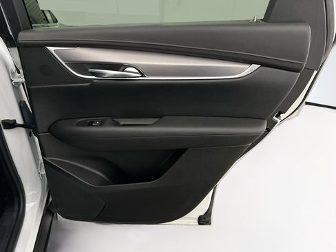 Used 2017 Cadillac XT5 Luxury w/ Driver Awareness Package image 33