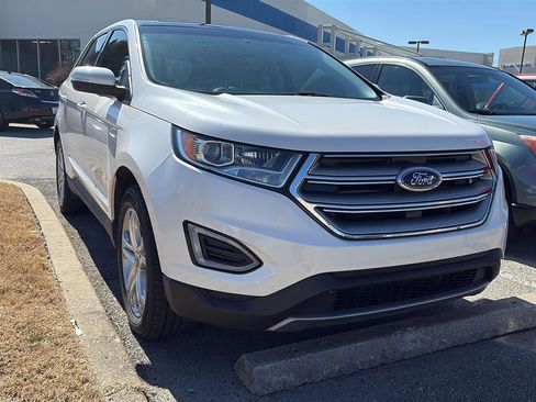Used 2017 Ford Edge Titanium w/ Equipment Group 301A AWD/4WD image 2