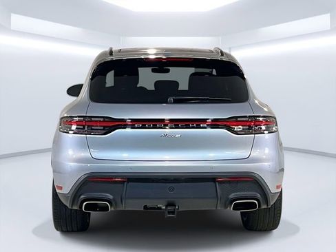Certified 2025 Porsche Macan AWD/4WD image 8