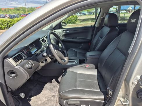 Used 2007 Chevrolet Impala SS w/ Convenience Package image 16