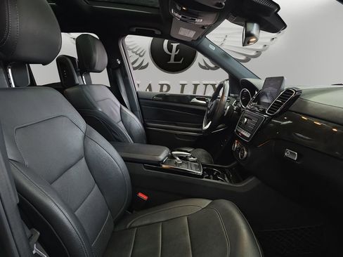 Used 2017 Mercedes-Benz GLS 550 4MATIC w/ Driver Assistance Package image 15