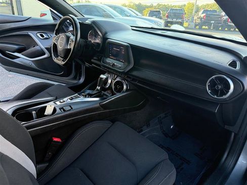 Used 2021 Chevrolet Camaro LT image 11
