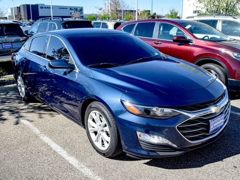 Used 2019 Chevrolet Malibu LT FWD image 14
