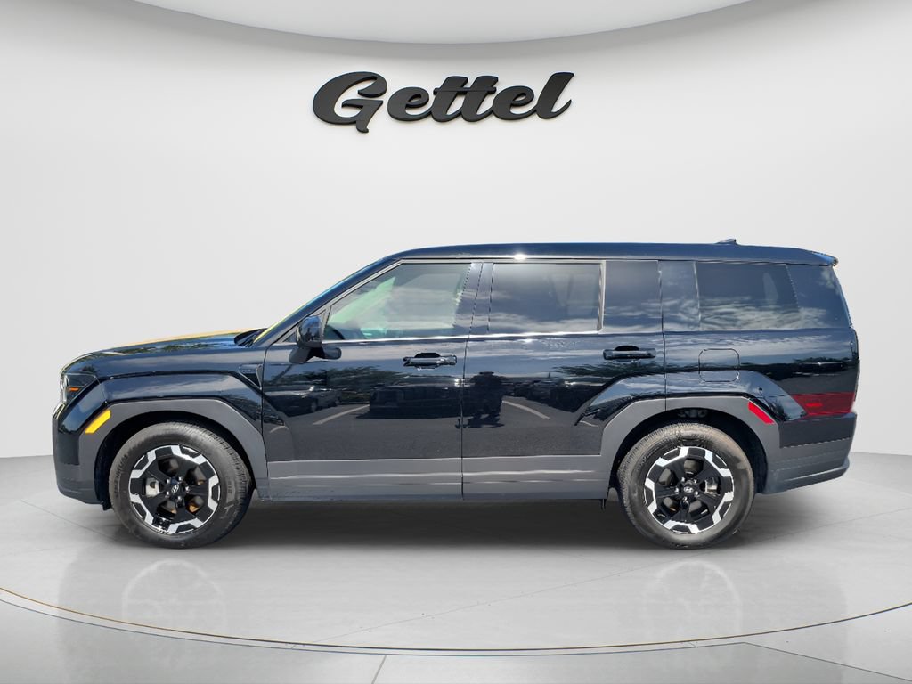 Used 2025 Hyundai Santa Fe SE FWD image 8