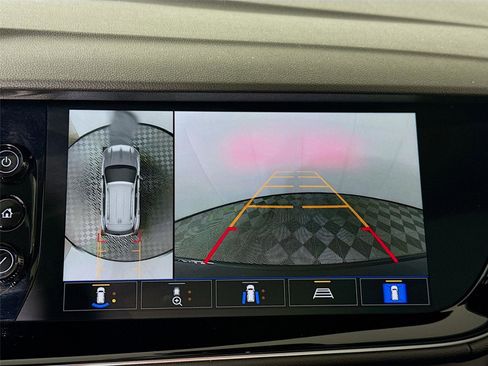 Used 2023 Buick Envision Avenir image 8