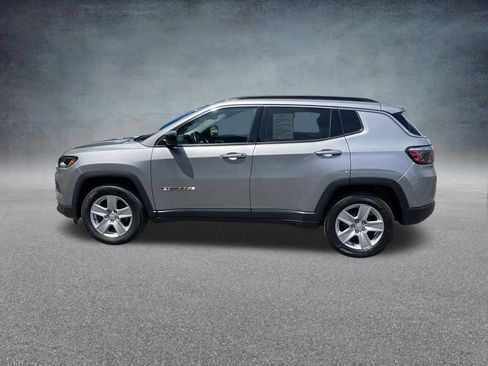 Used 2022 Jeep Compass Latitude w/ Convenience Group AWD/4WD image 4