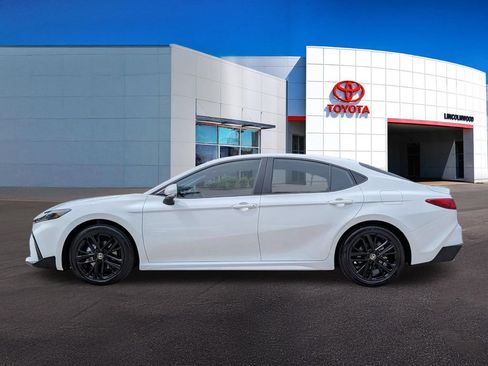 Used 2026 Toyota Camry SE FWD image 13