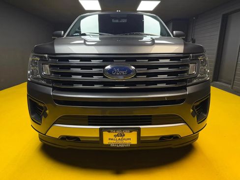 Used 2018 Ford Expedition Max XLT w/ Equipment Group 201A AWD/4WD image 2