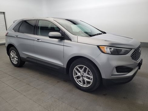 Used 2024 Ford Edge SEL image 11