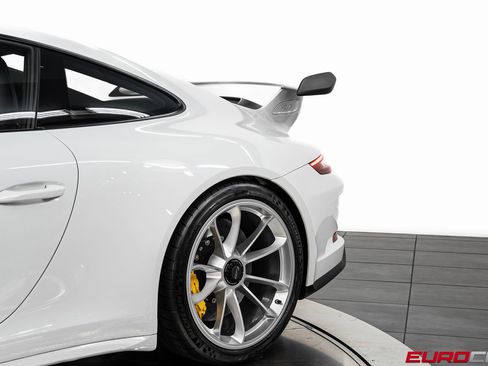 Used 2019 Porsche 911 GT3 image 16